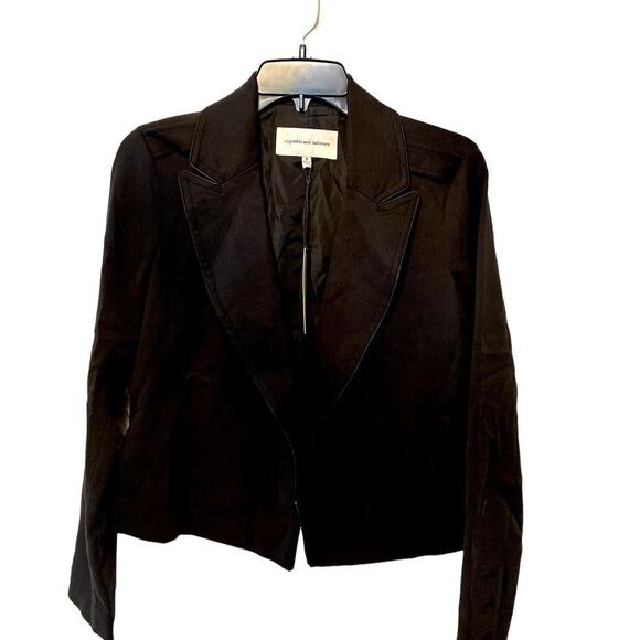 Cupcakes and cashmere black crop pockets button holes shoulder tabs - Picture 1 of 5